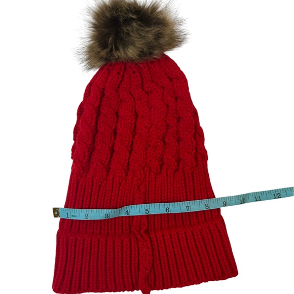 Red Cable Knit Beanie with Faux Fur Pom Soft Winter Hat Warm Chunky Knit Cap - Picture 5 of 6